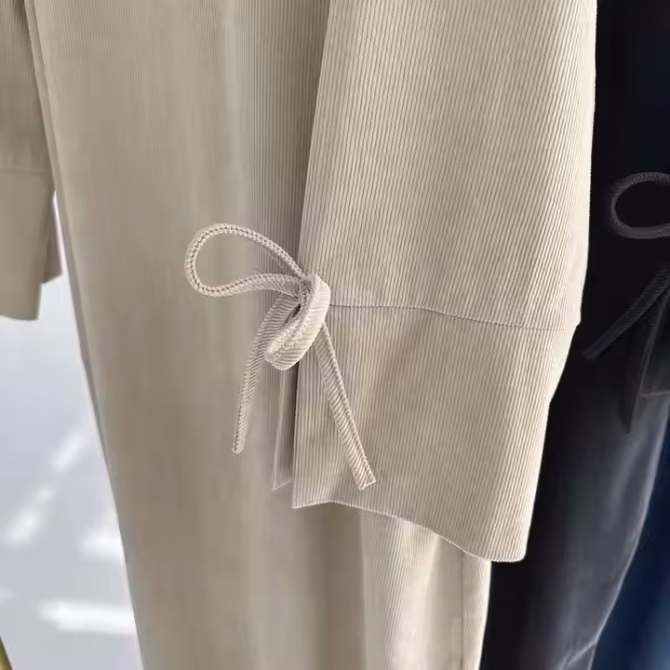 Abaya à petit nœud
